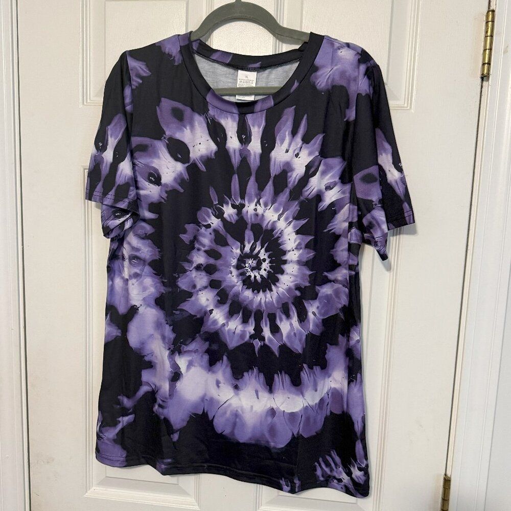 Purple & Black Spiral Tie-Dye Tee – Size XL, NWOT, Bold Unisex Style